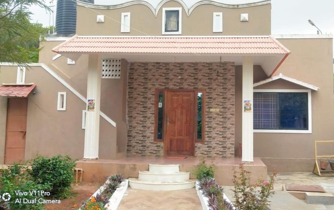 Yelagiri Golden Villa Eksteriør bilde